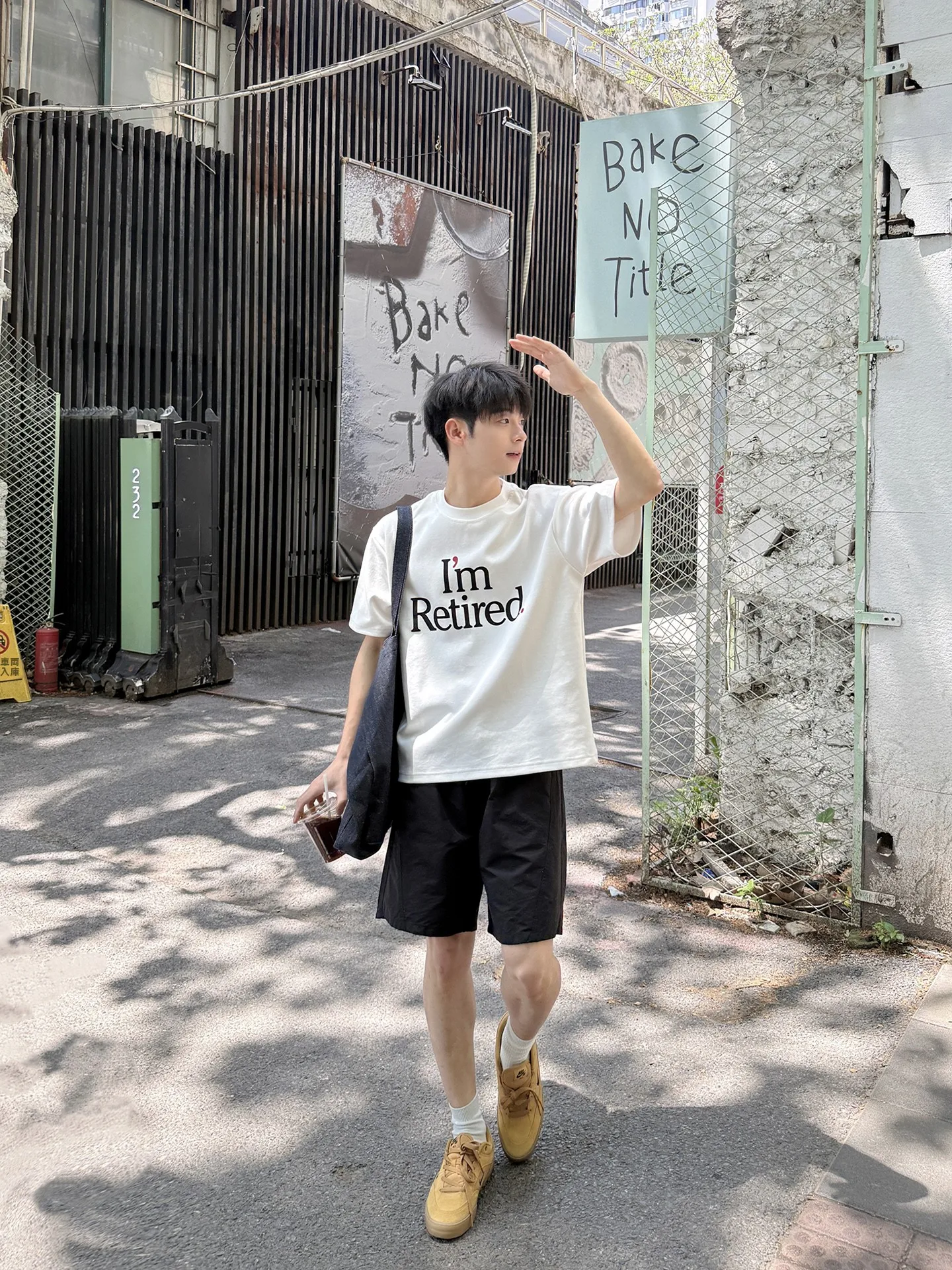30代の夏に必要なパンツは、黒の速乾五分丈パンツを選ぶべき？