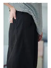 黒色の高腰ワイドレッグパンツ【ストレートシルエット・おしゃれなカジュアルスタイル】
