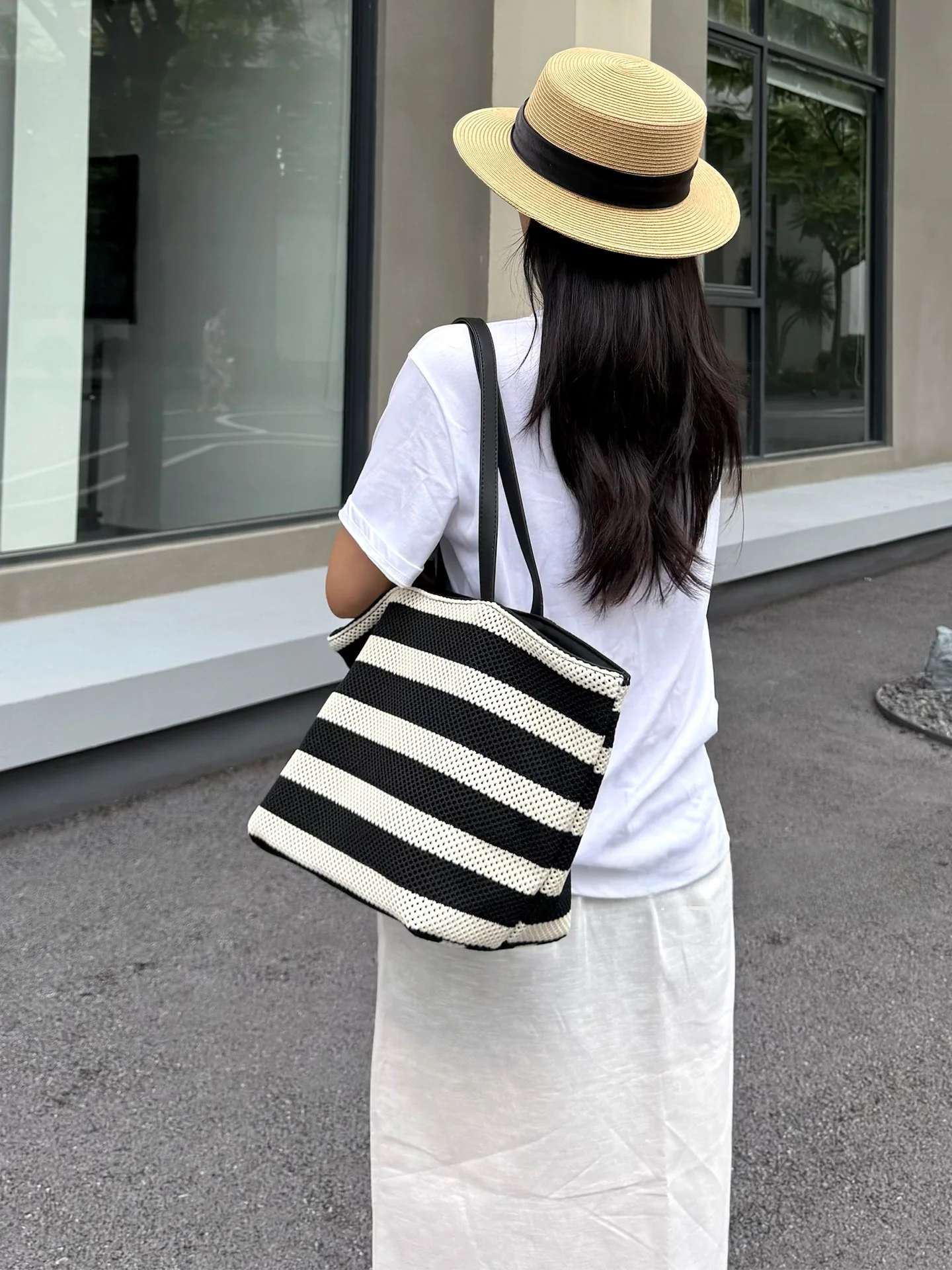 大容量ビーチバッグで夏の日常をどう変える？