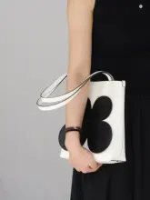 通勤用アシンメトリックショルダーバッグ【フラワーデザイン・柔らかな素材】
