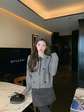 高級感あふれるグレーのニットカーディガン【春用・女性・着回し可能・独特で美しいデザイン】