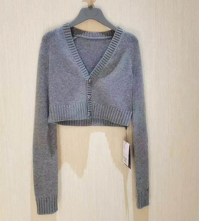 レトロVネック長袖短丈キャッシュミーアウター【秋用・柔らかいニット】