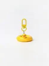 ユニークなデザインのアヒル型浮き輪キーホルダー【創意雑貨・プレゼントに最適】