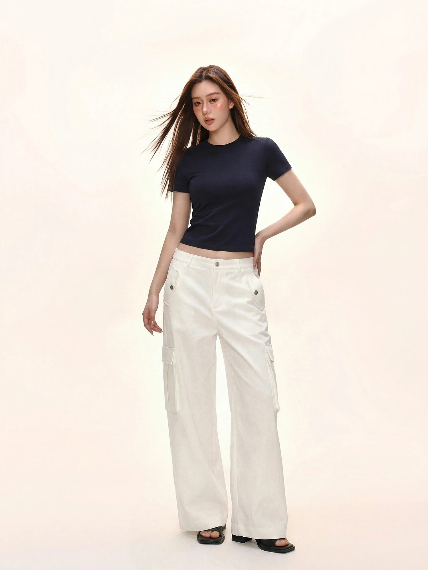 tシャツコーデレディースで失敗しない方法は？夏のカジュアルスタイルをシンプルに決める3つのポイント