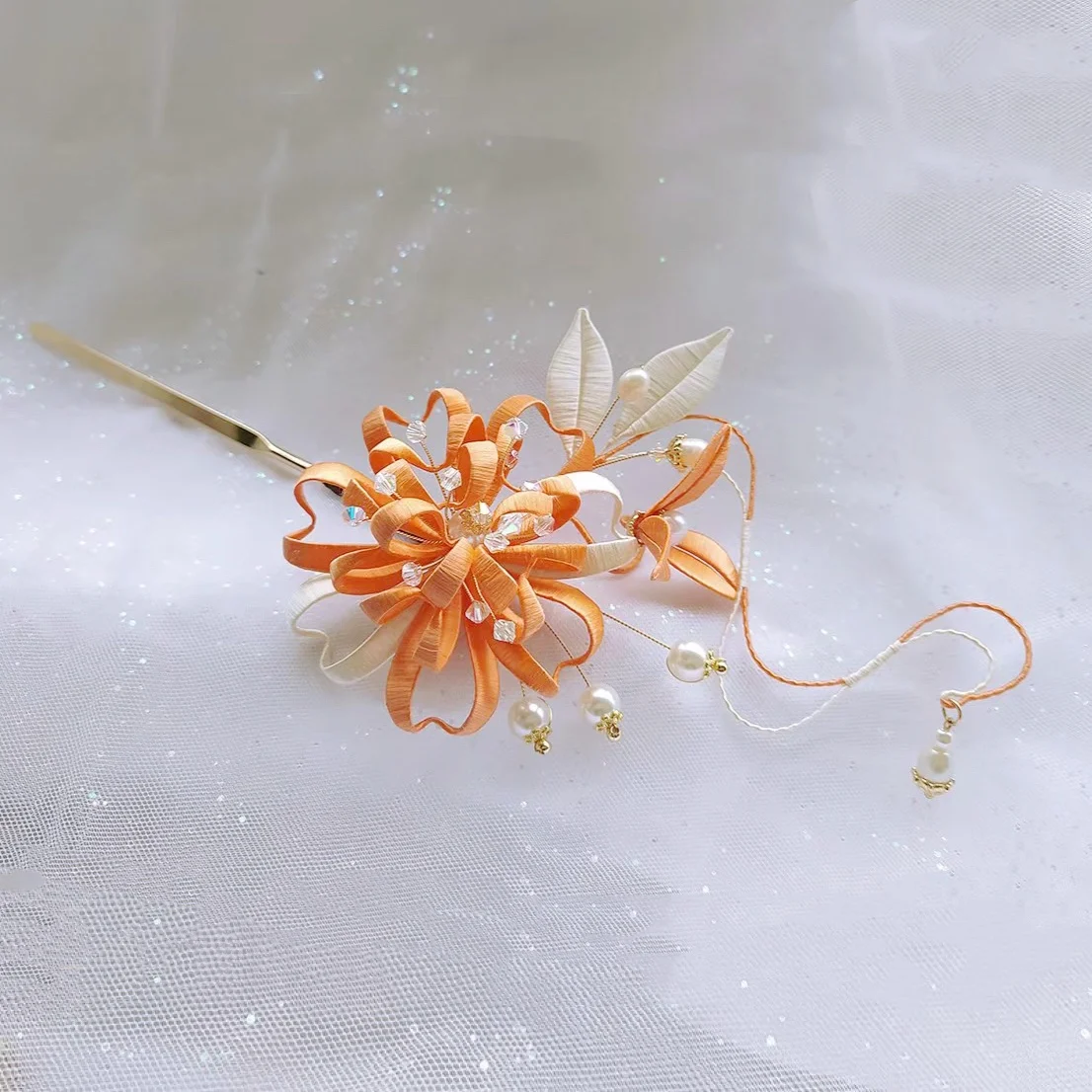 はなふだと花飾りヘアピン、どちらが日常の美しさを引き出すのか？