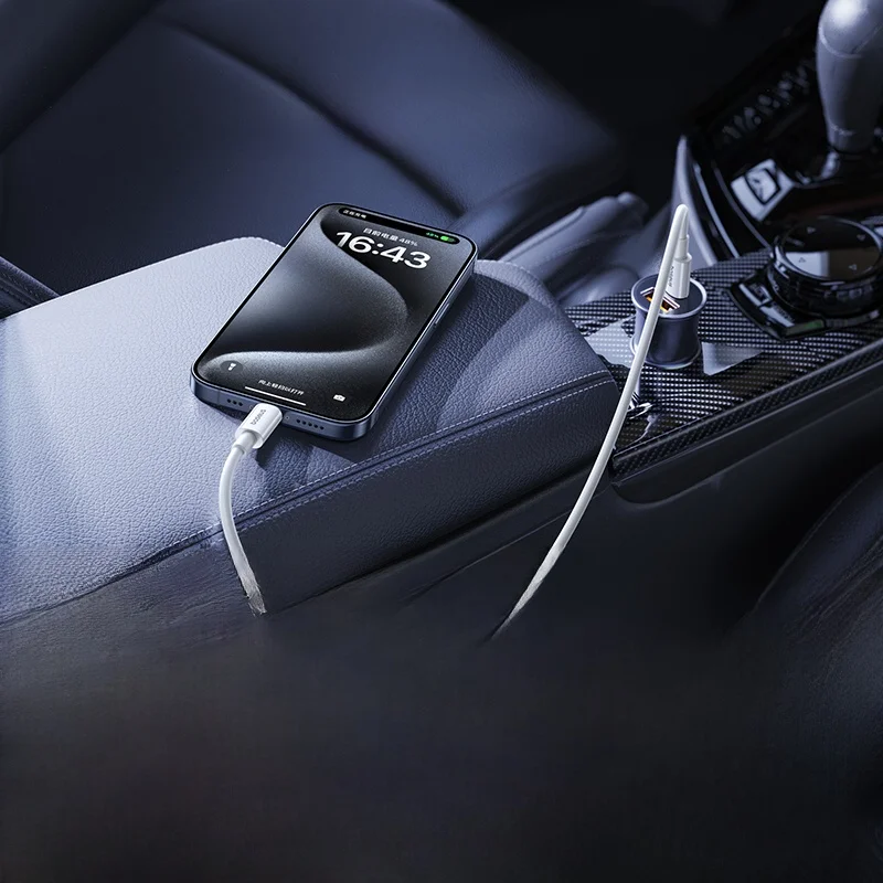 Baseus カー用充電ケーブル：iPhone 15対応のType-CデュアルヘッドCarPlay対応モデルの実用性と性能解析