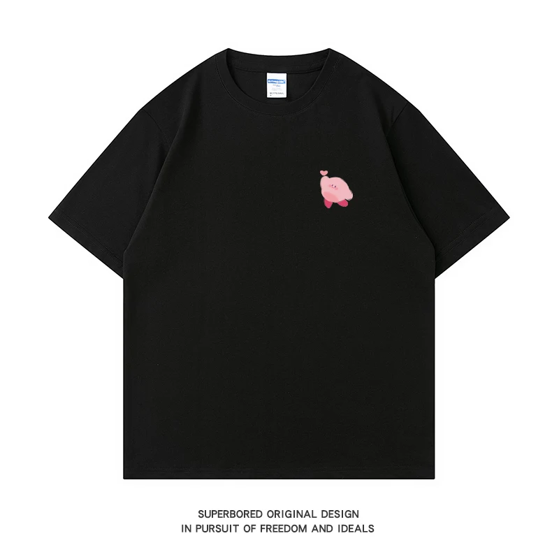 メンズ コーデの基本ルールとは？｜カジュアルなプリントコットンTシャツによる色合わせとシーン別アプローチ
