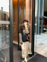 光沢感のある生地使用のハイエンドデザインスリットスカート【二色展開】