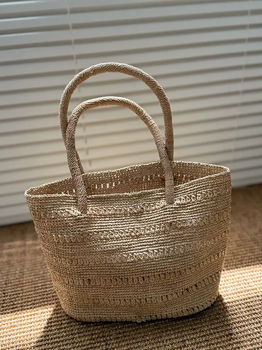 25新商品中空織り トートバッグ