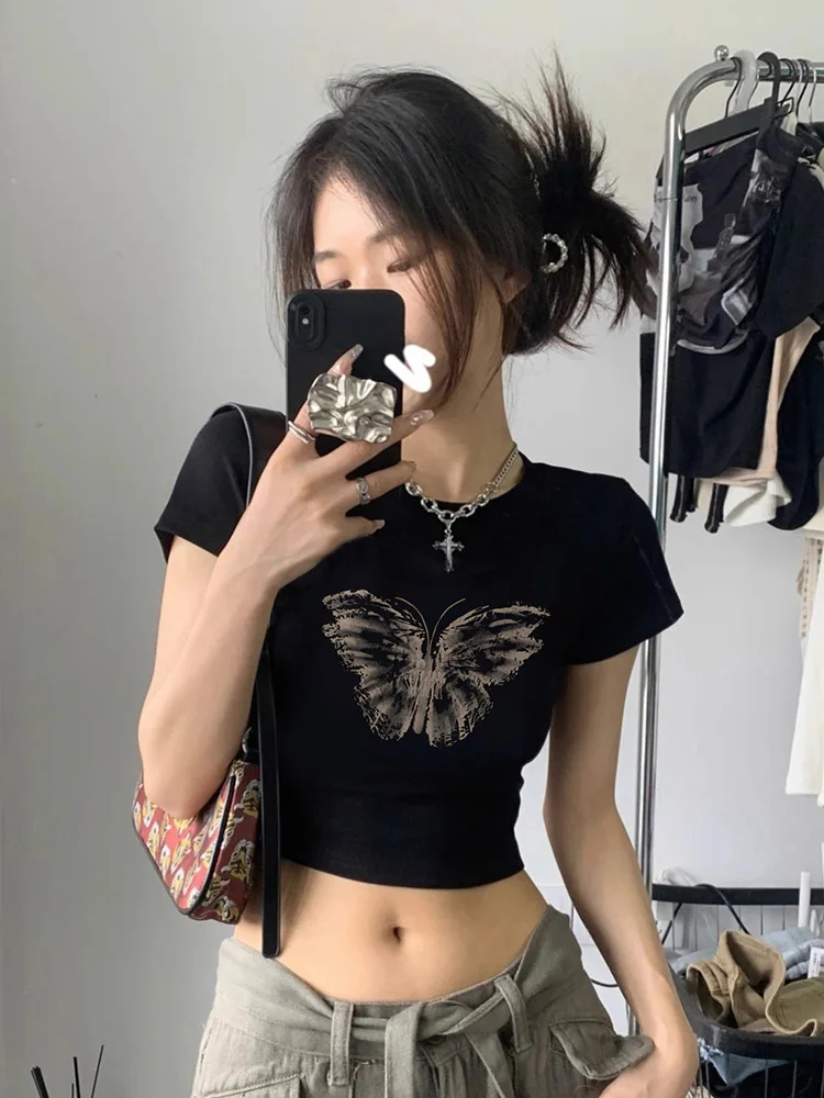 韓国アイドルのジャージを着るなら、どんなデザインが本当の「こだわり」なのか？