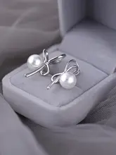 925純銀バレエリボンパールイヤリング【上質デザイン・軽やかさ】