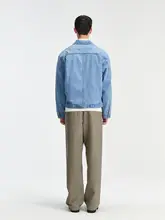 破れデザインの襟付きデニムジャケット