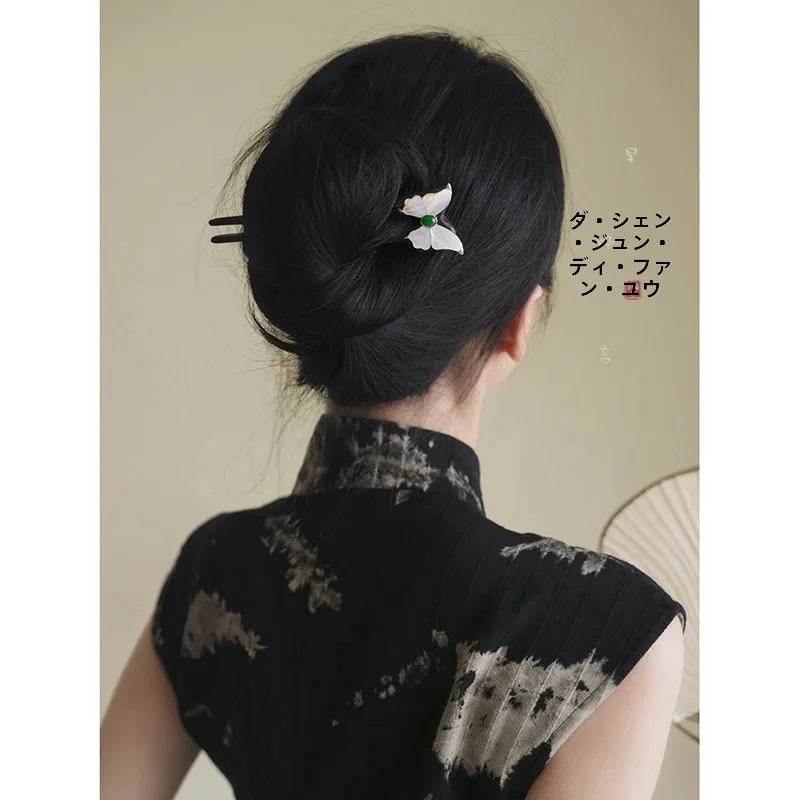 つまみ細工 蝶 とは？檀木製バタフライU型ヘアピンの実際の性能と使い方
