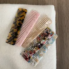 軽量で使いやすいアセテート製携帯用ヘアコーム【静電気防止・髪に優しい】