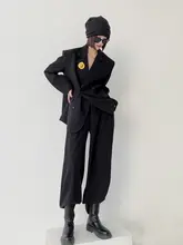 黒のオーバーサイズジャケット【パッド入り・シンプルデザイン・春秋用】（セットアップ対応）
