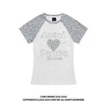 星柄デザインの半袖Tシャツ【レディース・夏用・ショート丈・Y2Kスタイル】