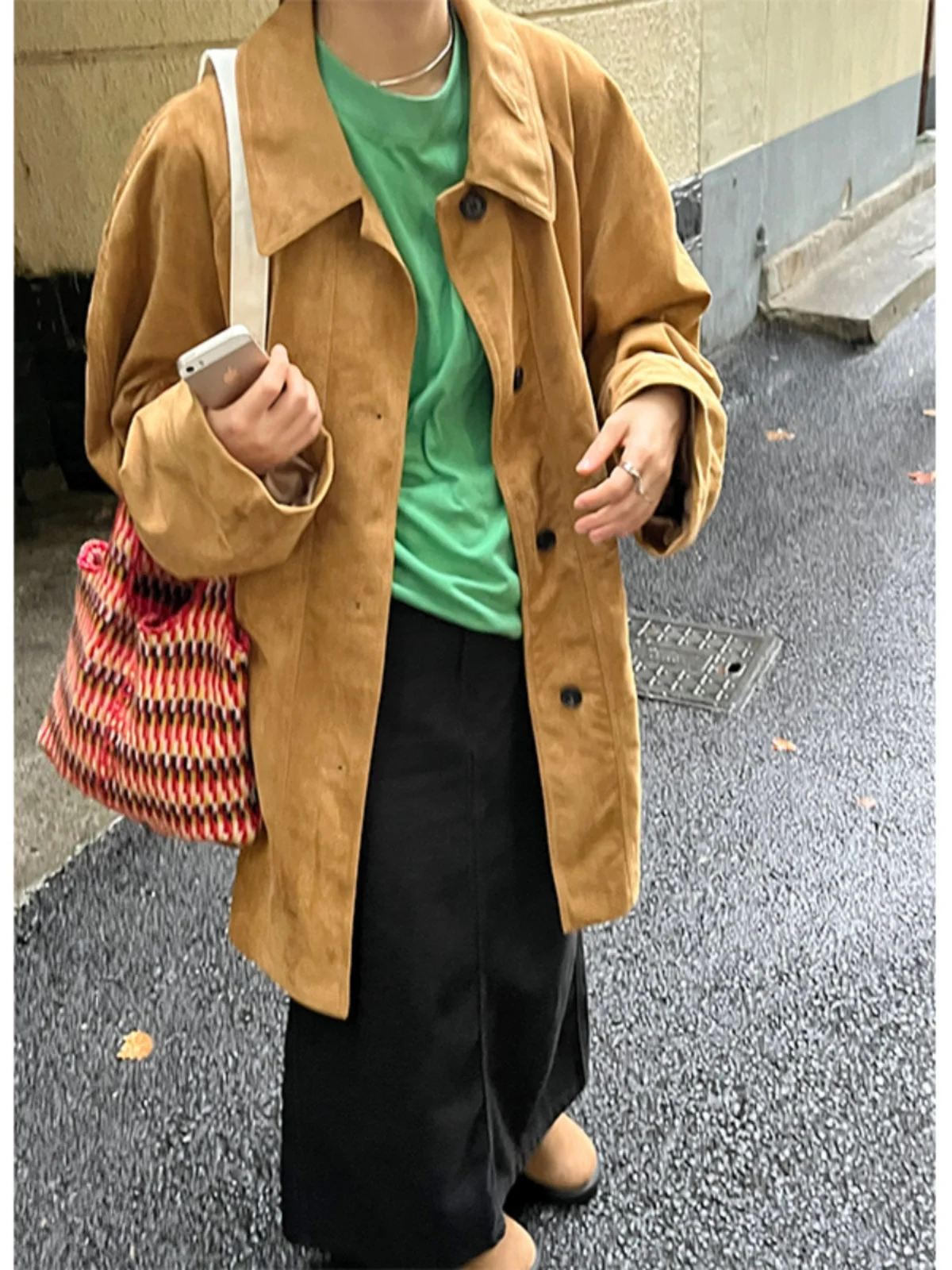 11月と12月に着るレディース服装はどう選ぶ？エレガントなビンテージショートコートが解決する季節感の悩み