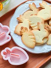 カーニバルデザインの立体クッキー型【ウサギとニンジン・家庭用・3D押し型】