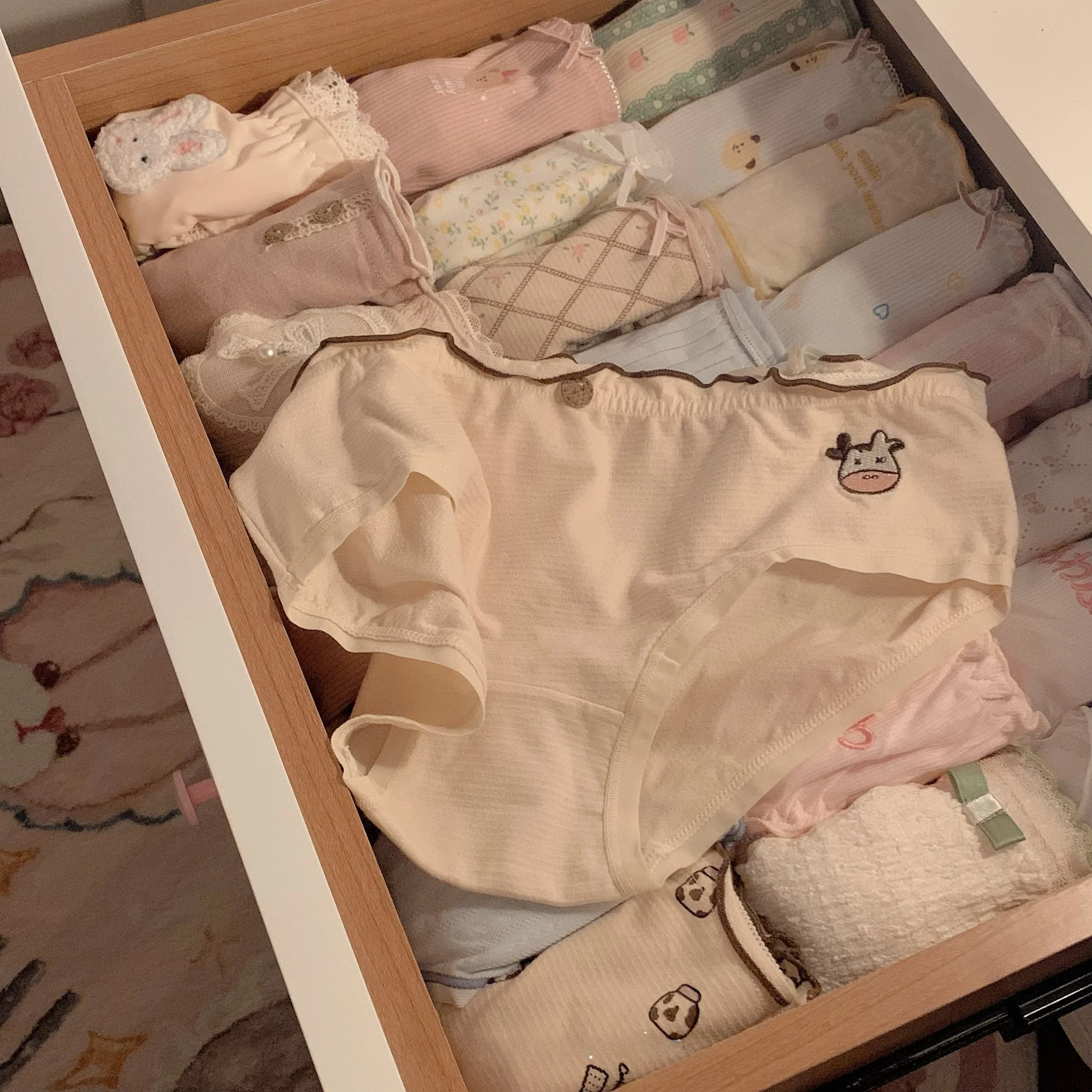 「チビデブ女」が選ぶべき、通勤でもデートでも使える“かわいいパンティ”とは？