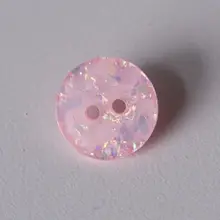 浅いピンクの光沢感あるポリエステルボタン【イギリス製・１５ｍｍ】
