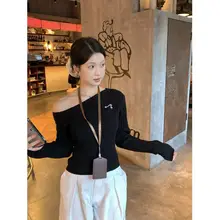 刺繍入りスラッシュショルダー長袖ニットトップス【春用・韓国風・甘美なデザイン】