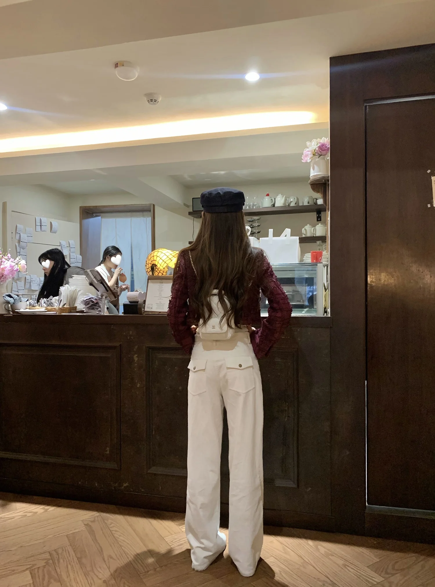 ベージュ テーパード パンツはファッションに使えるのか？アメリカンスタイルのライトベージュカジュアルパンツが答えをくれる