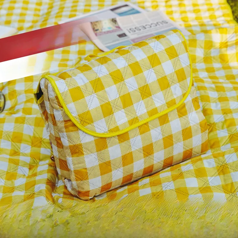 冬キャンプで寒さに負けないためのマット選びは？