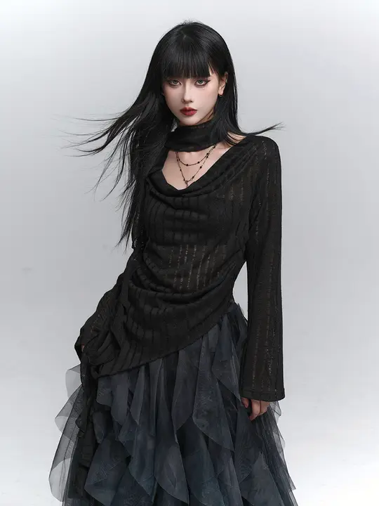 黒色の美しいラウンドネック長袖透かしシャツ【薄手・秋用】