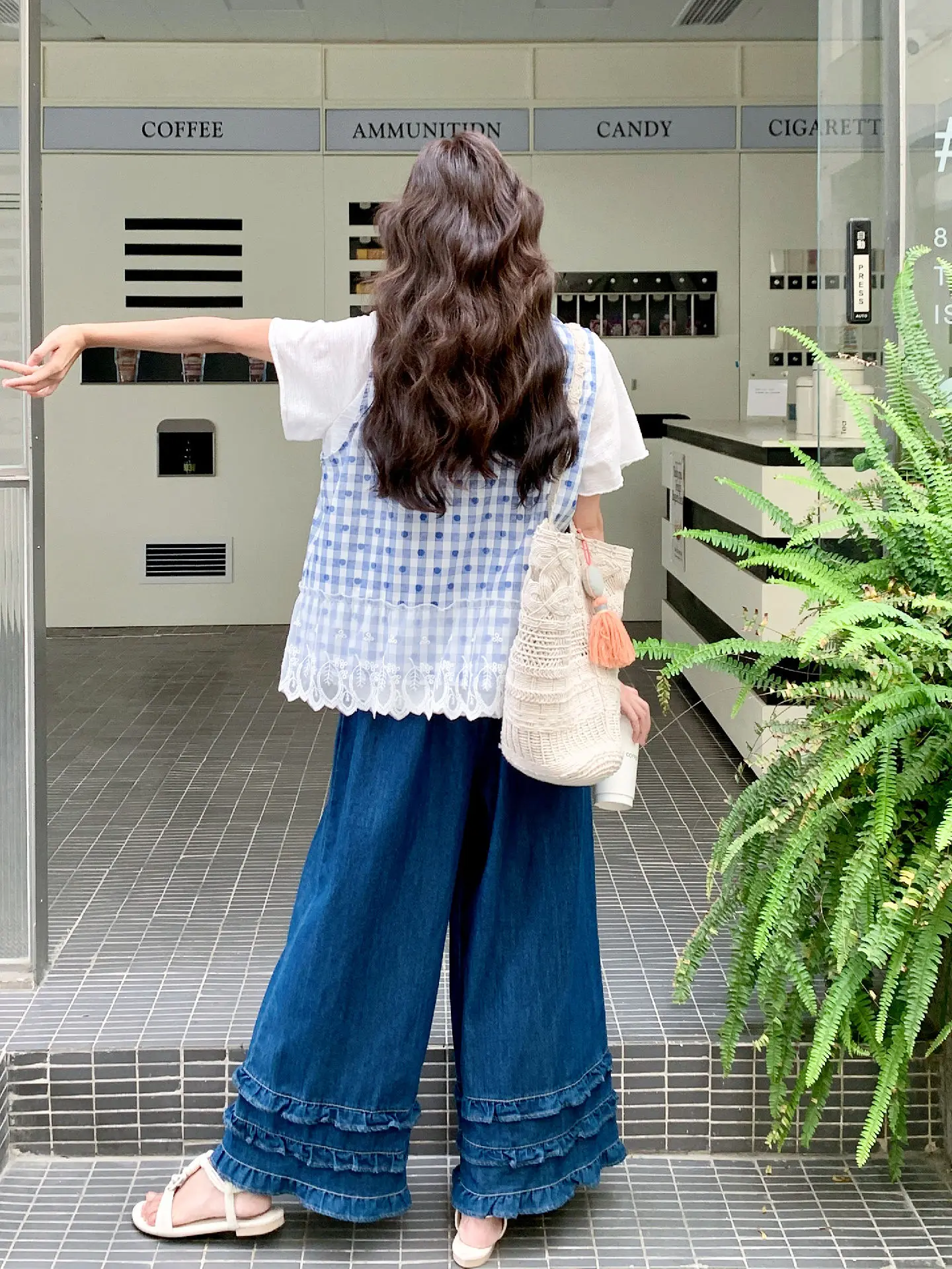 今日の服装レディースで失敗しないコーデは？夏の軽さと自由を叶える3点セットの選び方