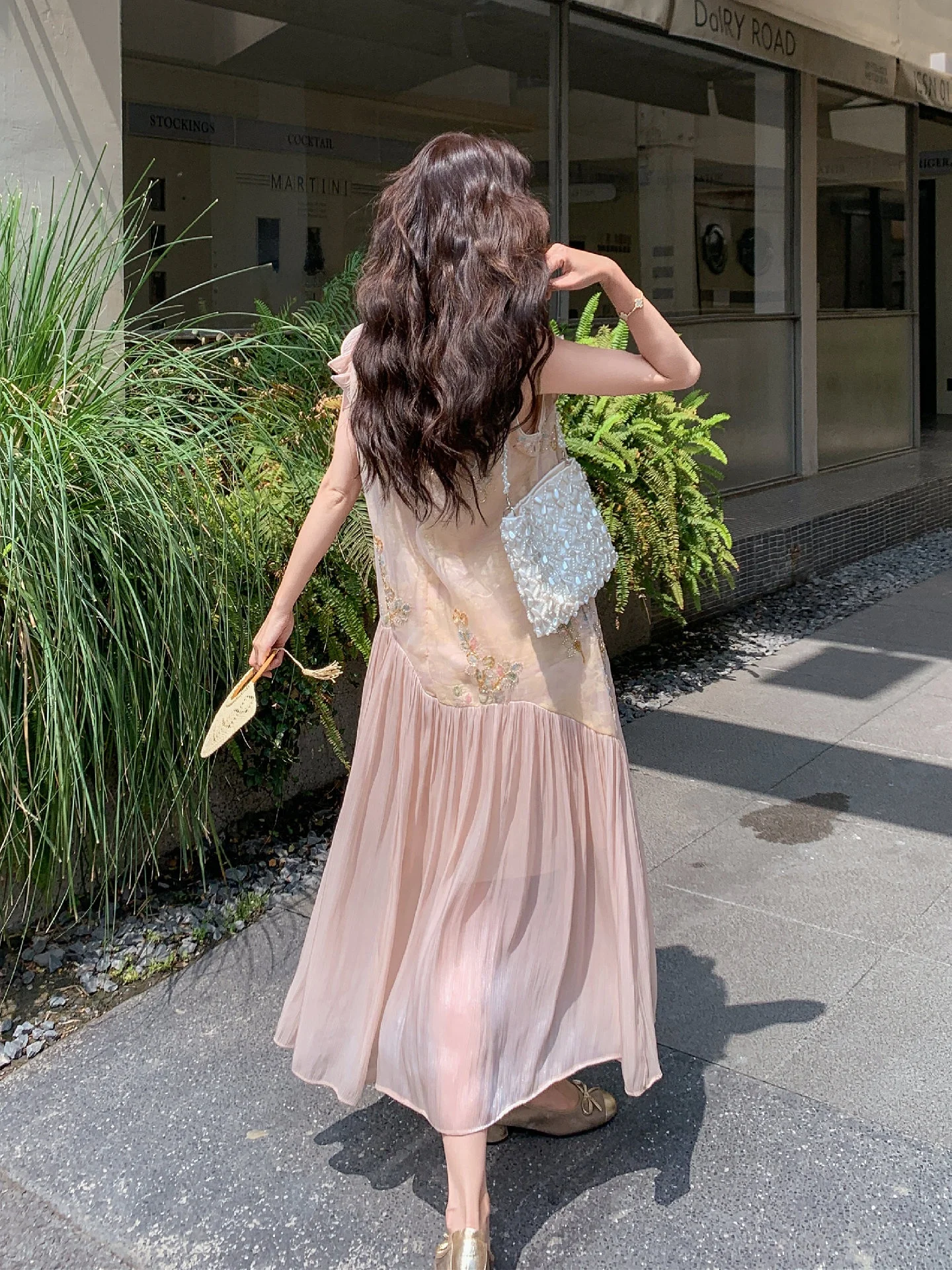 新中式ロングドレスで夏の日常をどう変える？