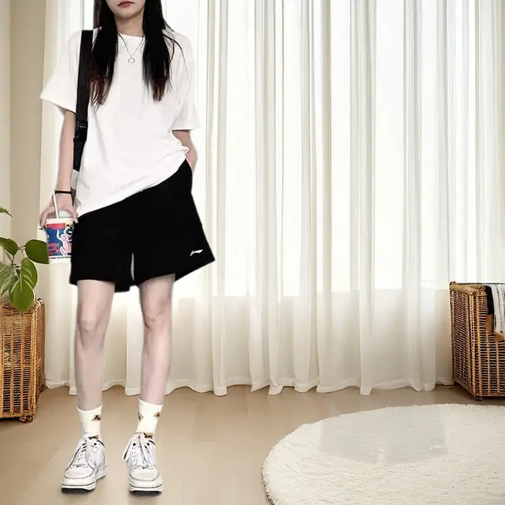 女性用ランニングウェア【アイスシルク・速乾・短袖Tシャツ・ショートパンツ・ヨガ・フィットネス・朝ラン】（セットアップ対応）