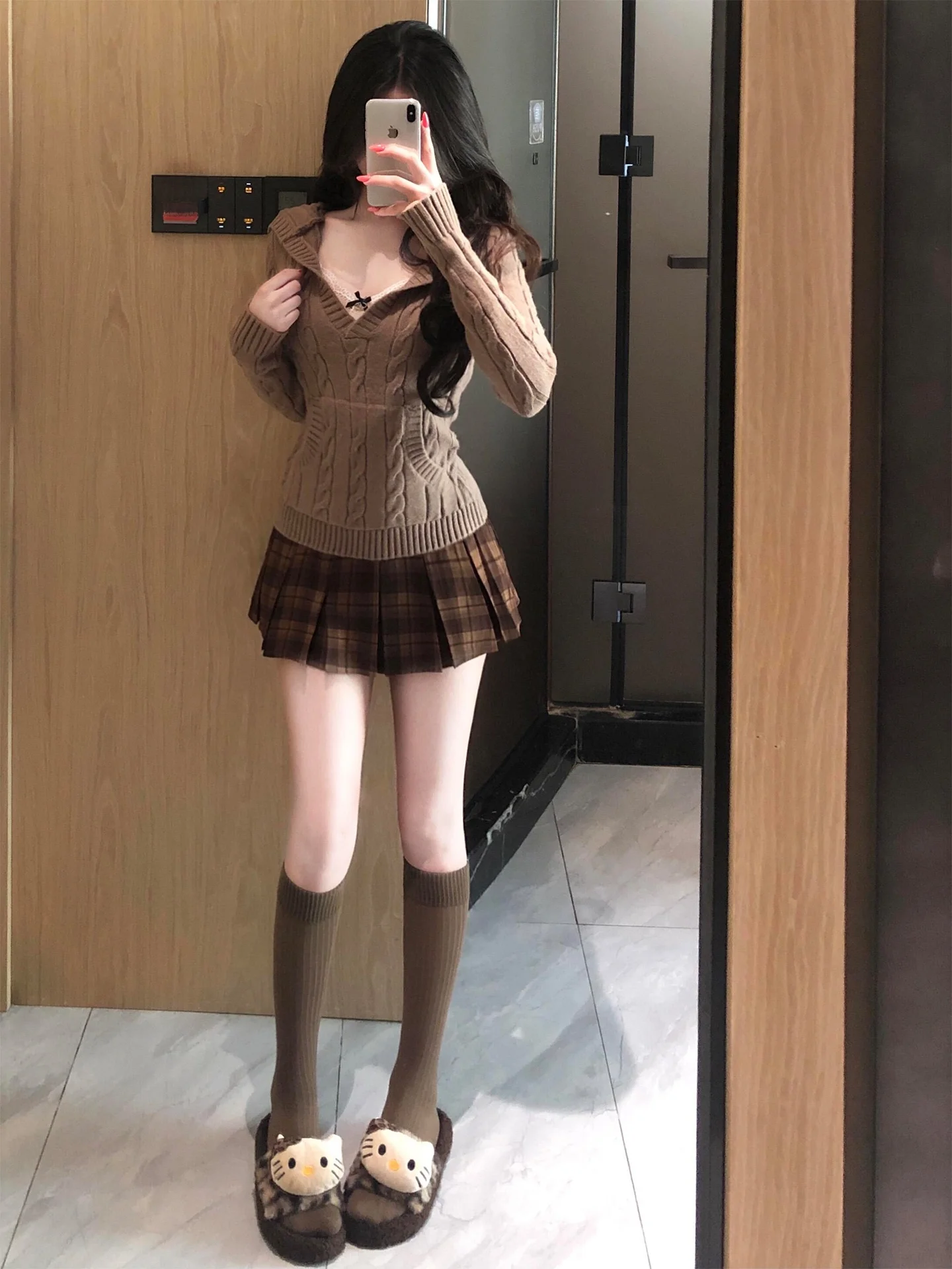 20代の女性が「上品な服装」を選ぶとき、どうすれば失敗しないのか？
