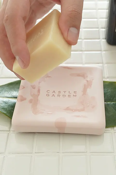CASTLE GARDEN 天然珪藻土製 吸水石けん置き【速乾・抗菌・四角/丸・多色】