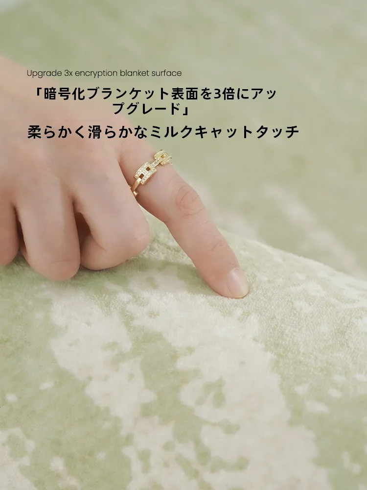 おしゃれな洋室に欠かせない「グリーンのリビングカーペット」は、どう選ぶ？