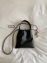 本革製 レディース斜め掛けミニバッグ【上質な牛皮・スマホ収納可】