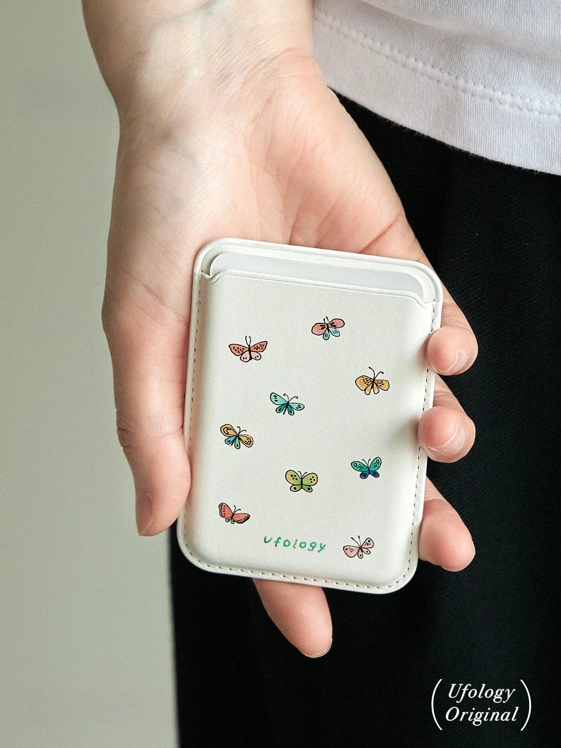 スマホに貼るカードケースは、本当に必要なの？