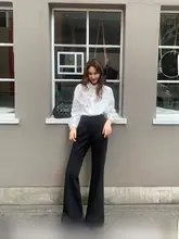 高腰のスリム微フレアカジュアルパンツ【秋冬用・小柄ポジション対応】