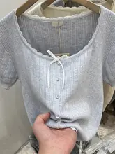 短丈ニットトップス【レース付き・デザイン性あり・夏用・女性用・ボタン付き】