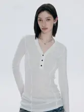 薄手リブニットVネック長袖Tシャツ【女性用・スリムフィット・ヘンリー衿】