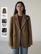 クラシックデザインの刺繍入りジャケット【秋用・ビジネスカジュアル】