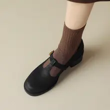 レトロデザインの小さな革靴【粗いヒール・裏地に加えた極上の柔らかさ・T字ストラップ・ラビットファー】