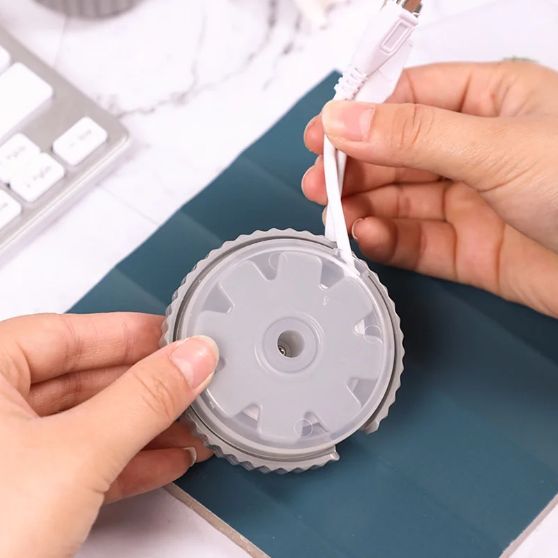 USB充電器・ケーブル収納ボックス【クリエイティブ・伸縮式・ポータブル】の使い方と収納効果