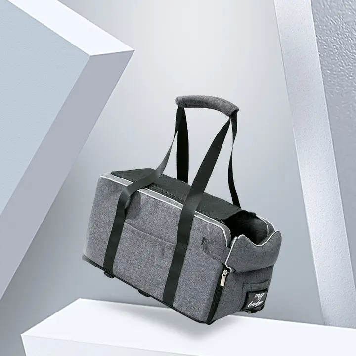 ペット用車載マット【後部座席用・汚れ防止・小型犬対応・安全設計】