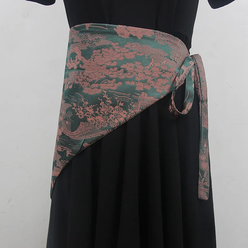 新中式刺繍結び帯：ワイドウエストデザインがチーパオドレスとのコーディネートを可能にする