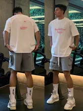 スタイリッシュなピンク柄半袖Tシャツ【メンズ・コットン・シンプルデザイン】