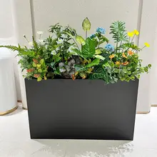 フェイクフラワーとグリーンのアレンジメント【屋外用フロアディスプレイ・娯楽スペース用】