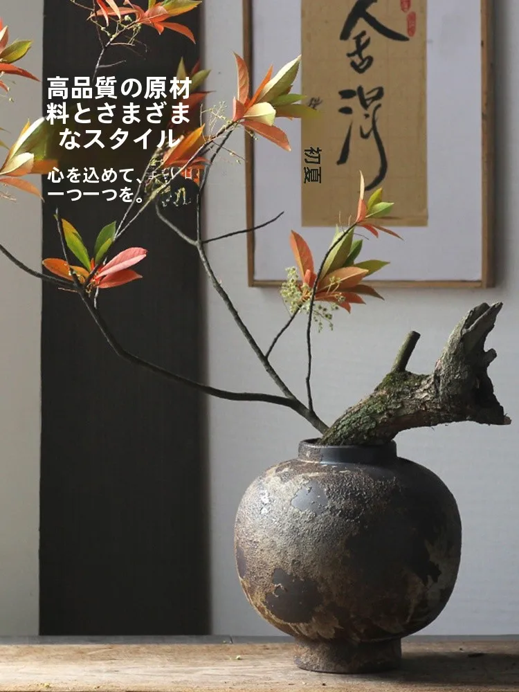 侘寂風の粗陶花瓶：おしゃれなインテリアに最適な台面花器