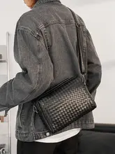 おしゃれなレザー製ハンドメイドクラッチバッグ【手首巻き・タブレット用・男性向け】