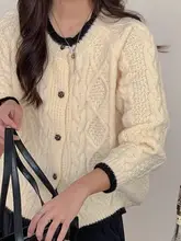 優しい印象の麻花編みニットカーディガン【春秋用・女性用・ライトブルー・レトロスタイル】