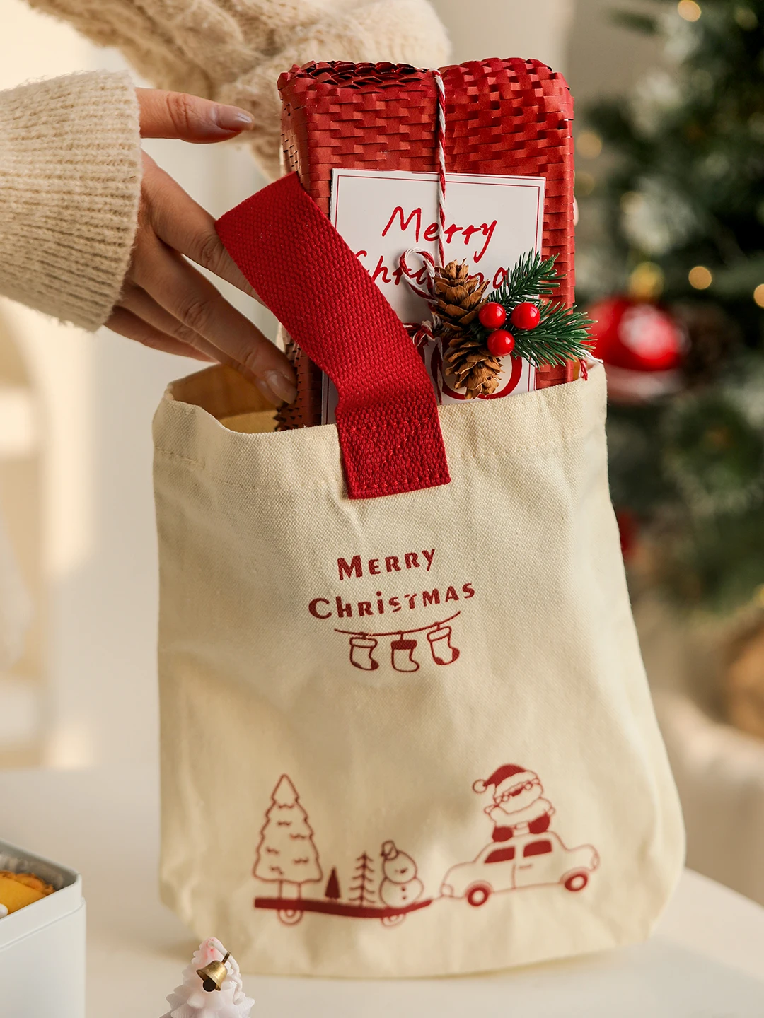 クリスマスプレゼントに迷っている？鉄製空きボックスで驚きを届ける方法とは？